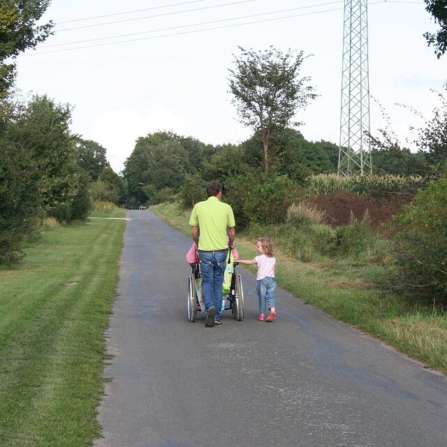 walk-2708122_960_720